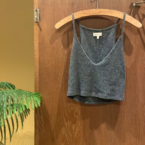 Community Tank 🌿 - Picture 1 of 3